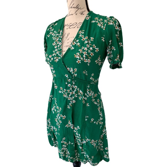 Faithful  the Brand Mira Wrap Dress Cap Estel Print Green Size 2 - Picture 4 of 10